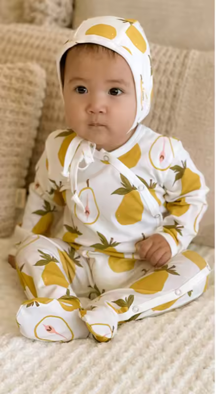 Cotton Cute Peaches Printed Baby Footed Jumpsuit