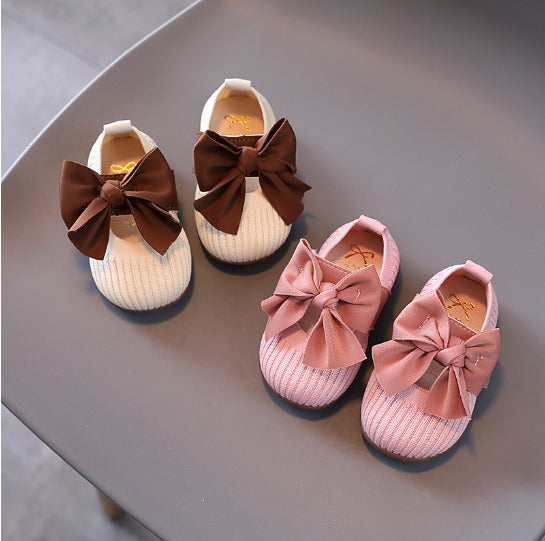 Adorable Baby Party Shoes with a Cute Bow