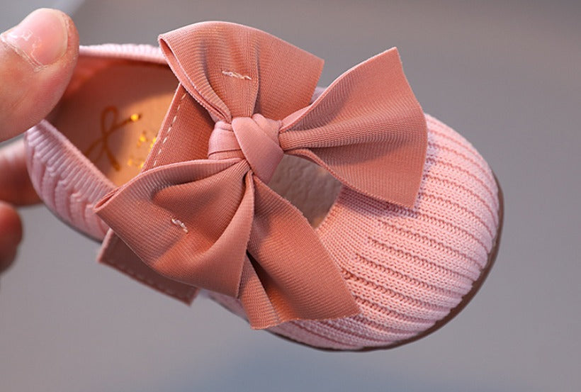 Adorable Baby Party Shoes with a Cute Bow